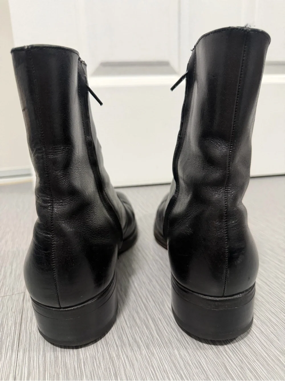 Vintage Florsheim Men’s 8D Black Leather Side Zip Ankle Beatle Boots 711404